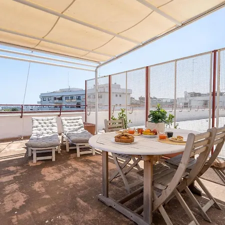 Bright With Terrace & Parking * בארי