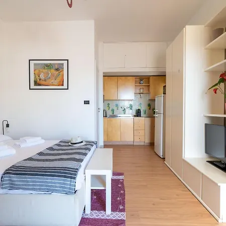 Apartment Bright With Terrace & Parking *