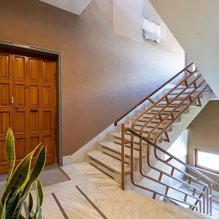 Appartamento Bright With Terrace & Parking