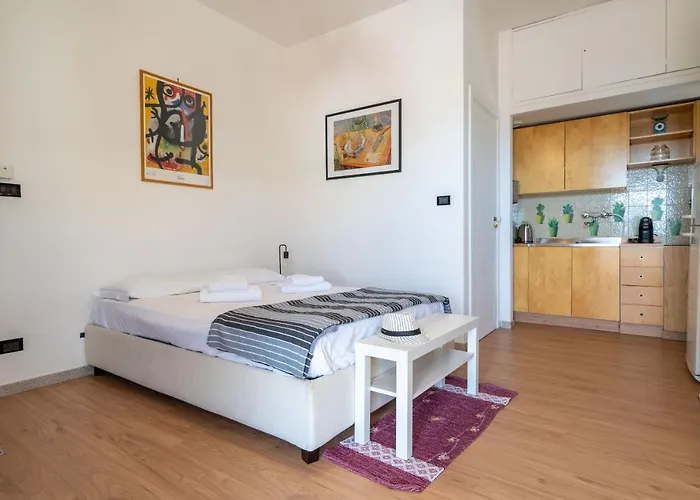 Bright With Terrace & Parking * Bari