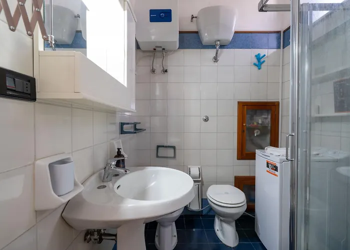 Bright With Terrace & Parking