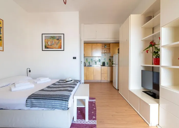 Apartment Bright With Terrace & Parking *