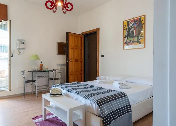 Apartment Bright With Terrace & Parking Bari