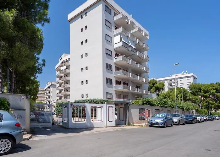 Apartment Bright With Terrace & Parking Bari